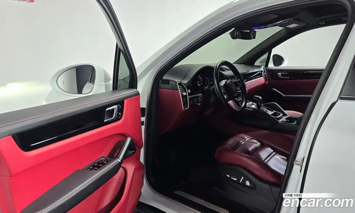 Porsche Cayenne 2021 3.0 Автомат в Москве № 165367, фото 13