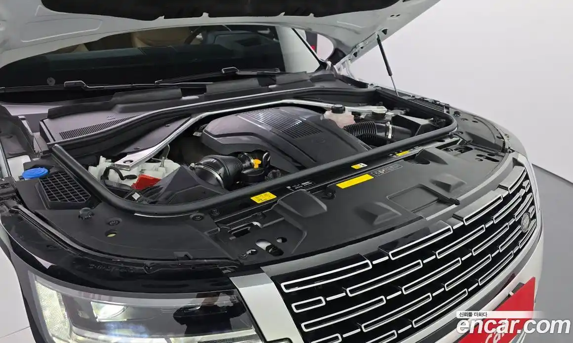 Land Rover Range-Rover 2024 4.4 Автомат в Москве № 165945, фото 14