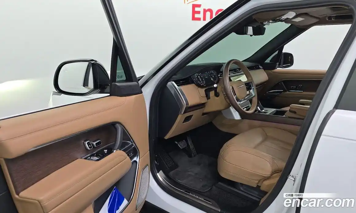 Land Rover Range-Rover 2024 4.4 Автомат в Москве № 165945, фото 15