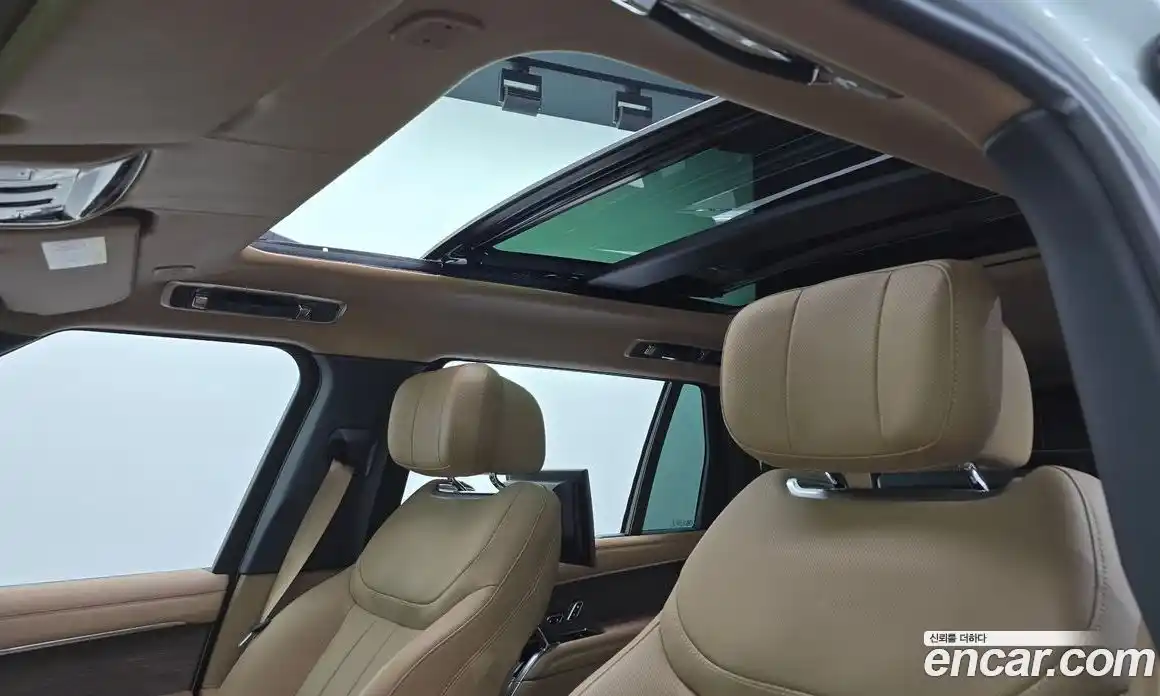 Land Rover Range-Rover 2024 4.4 Автомат в Москве № 165945, фото 7