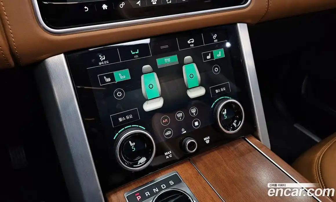 Land Rover Range-Rover 2019 4.4 Автомат в Москве № 166413, фото 14