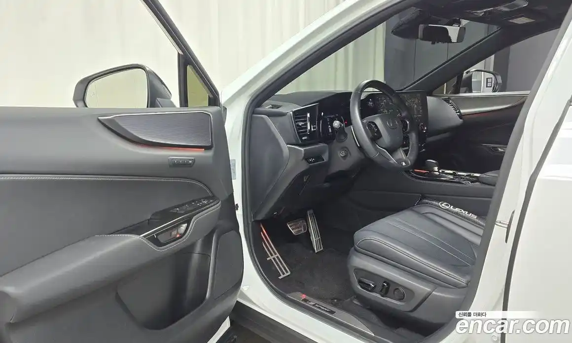 Lexus NX 2025 2.5 Автомат в Москве № 168073, фото 1