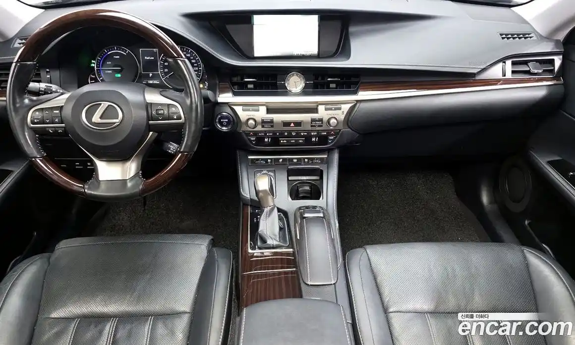 Lexus ES 2018 2.5 Автомат в Москве № 168288, фото 1