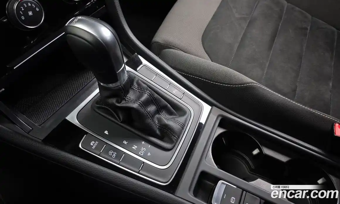 Volkswagen Golf 2014 1.6 Автомат в Москве № 168867, фото 15