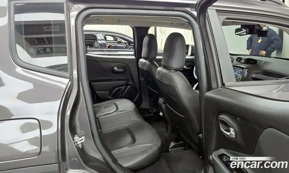 Jeep Renegade 2021 2.4 Автомат в Москве № 169389, фото 11