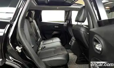 Jeep Cherokee 2022 2.4 Автомат в Москве № 169412, миниатюра 2