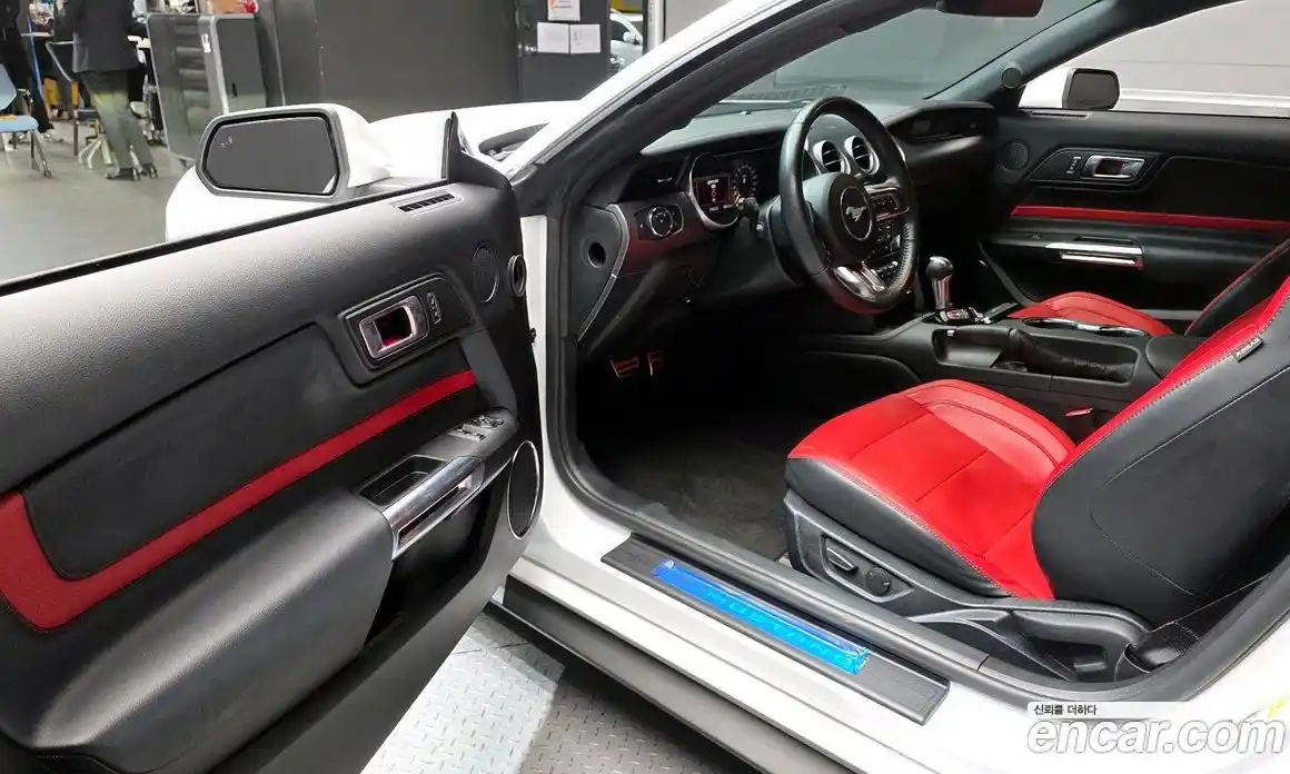 Ford Mustang 2021 2.3 Автомат в Москве № 170847, фото 6