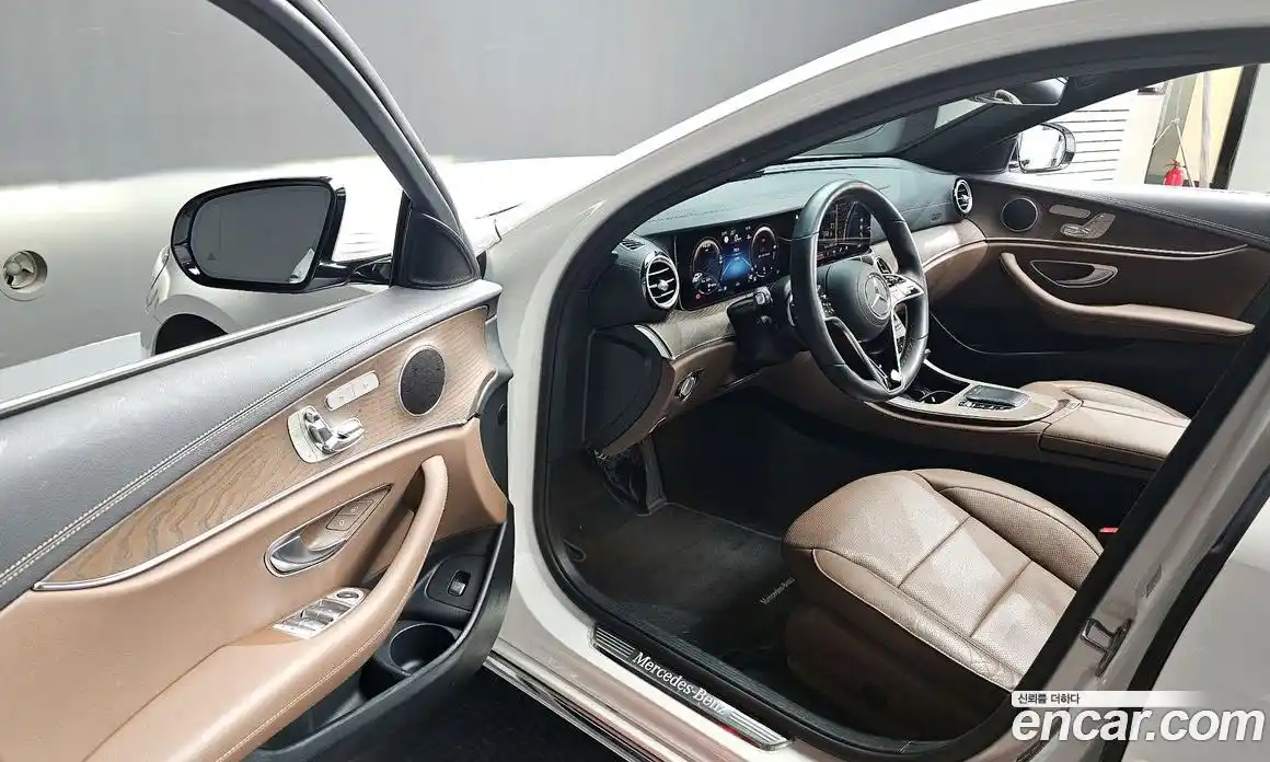 Mercedes-Benz E-Class 2022 2.0 Автомат в Москве № 175316, фото 14