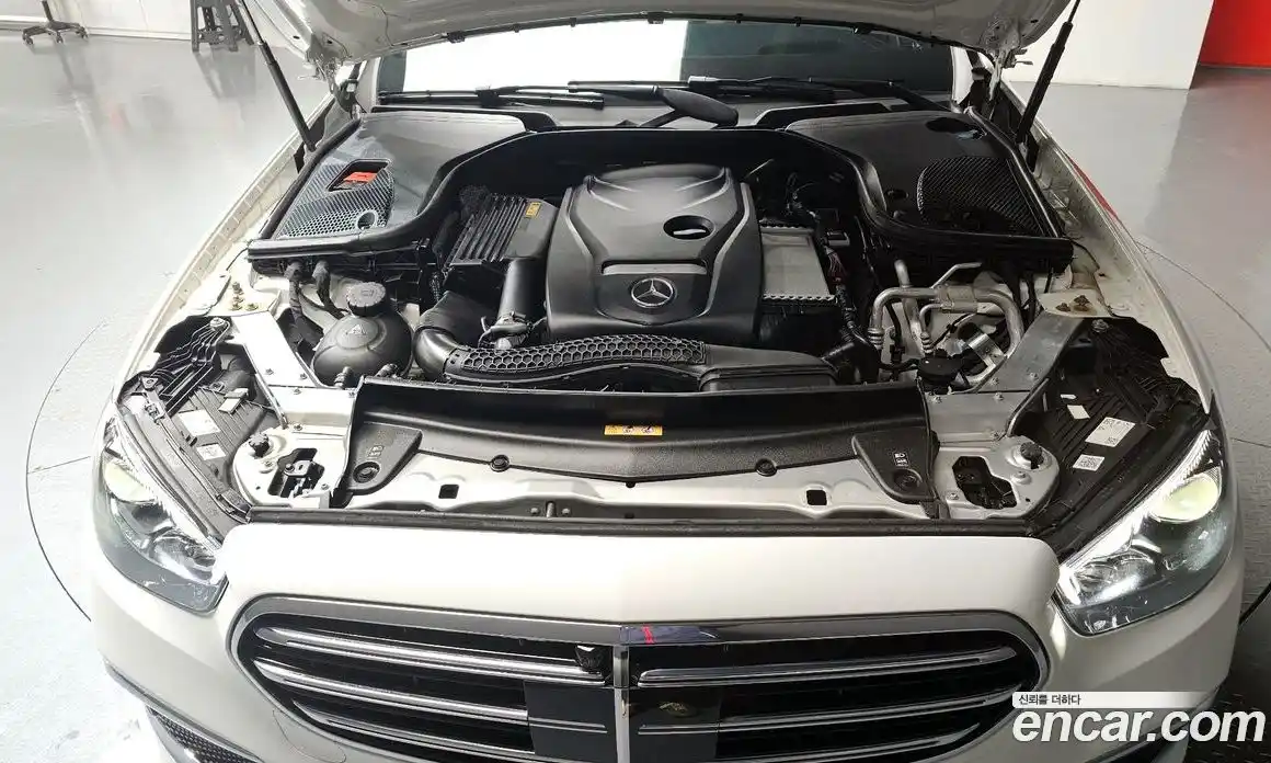 Mercedes-Benz E-Class 2022 2.0 Автомат в Москве № 175316, фото 17