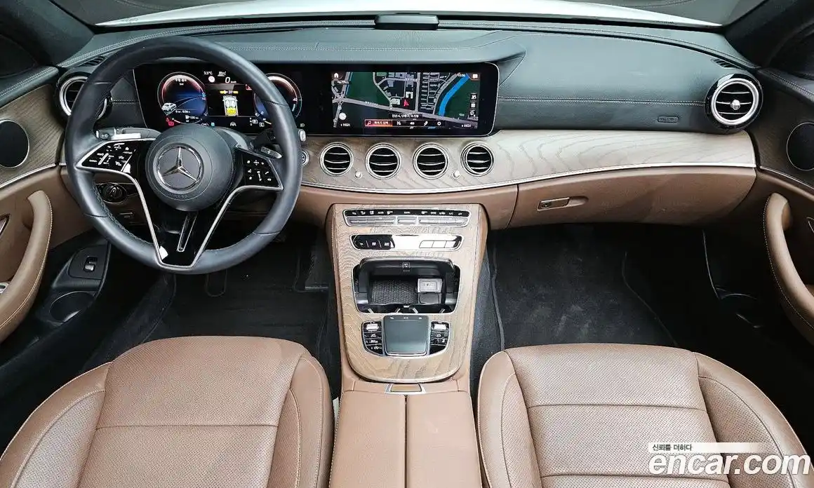 Mercedes-Benz E-Class 2022 2.0 Автомат в Москве № 175316, фото 3