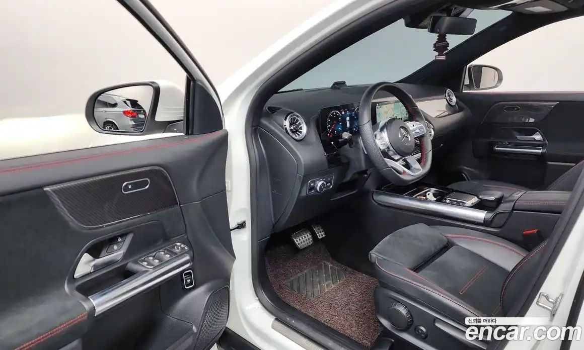 Mercedes-Benz GLA-Class 2022 2.0 Автомат в Москве № 176640, фото 13