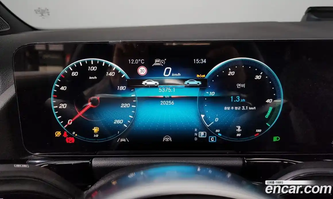 Mercedes-Benz GLA-Class 2022 2.0 Автомат в Москве № 176640, фото 20