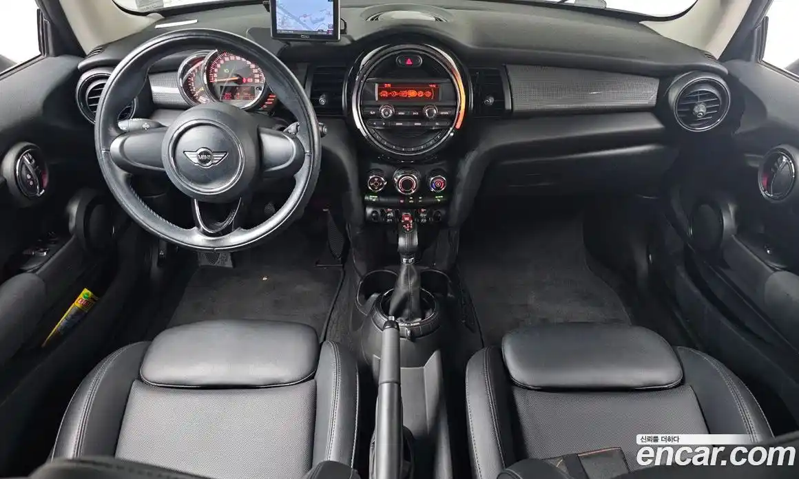 Mini Cooper 2016 1.5 Автомат в Москве № 177629, фото 10