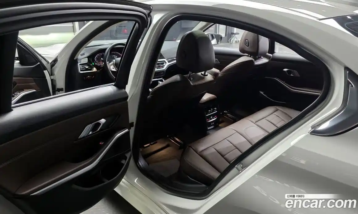 BMW 3-Series 2022 2.0 Автомат в Москве № 188331, фото 4