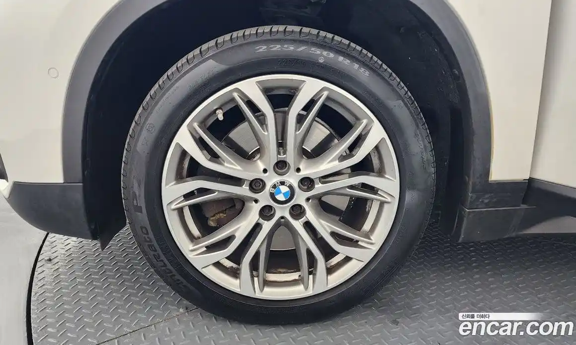 BMW X1 2016 2.0 Автомат в Москве № 192727, фото 18