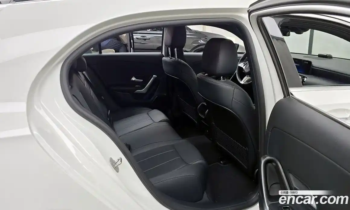 Mercedes-Benz A-Class 2025 2.0 Автомат в Москве № 193624, фото 12