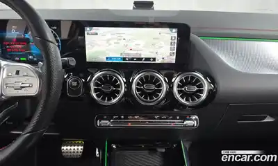 Mercedes-Benz EQA, 2022