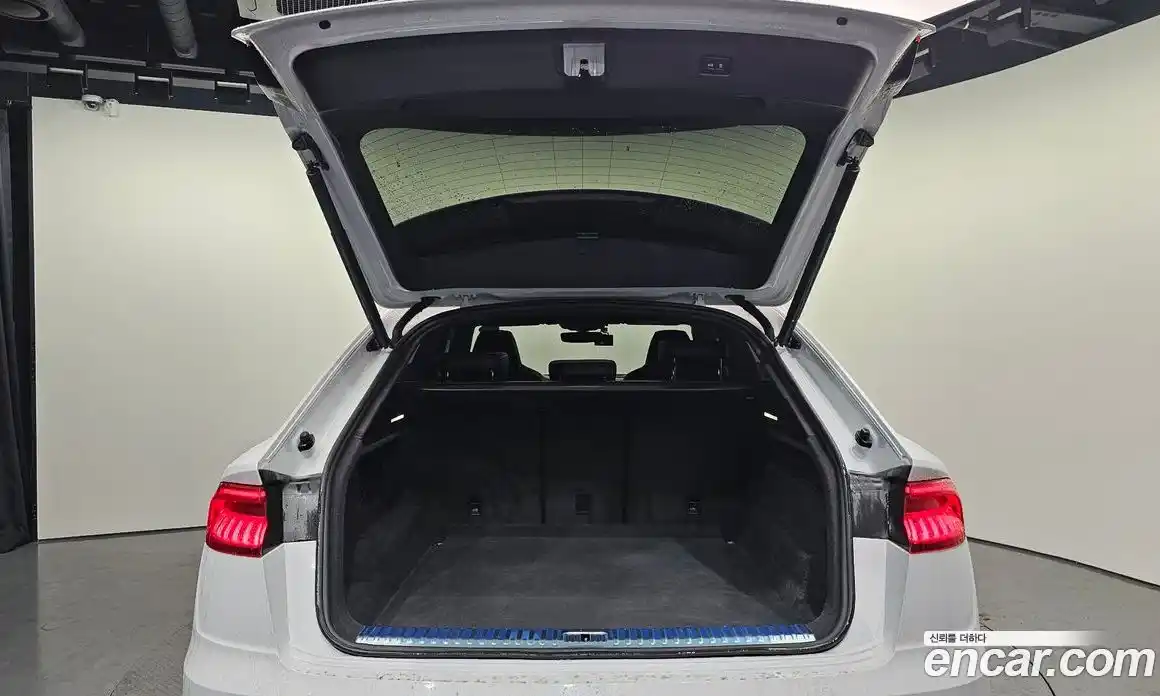 Audi Q8 2021 3.0 Автомат в Москве № 196659, фото 15