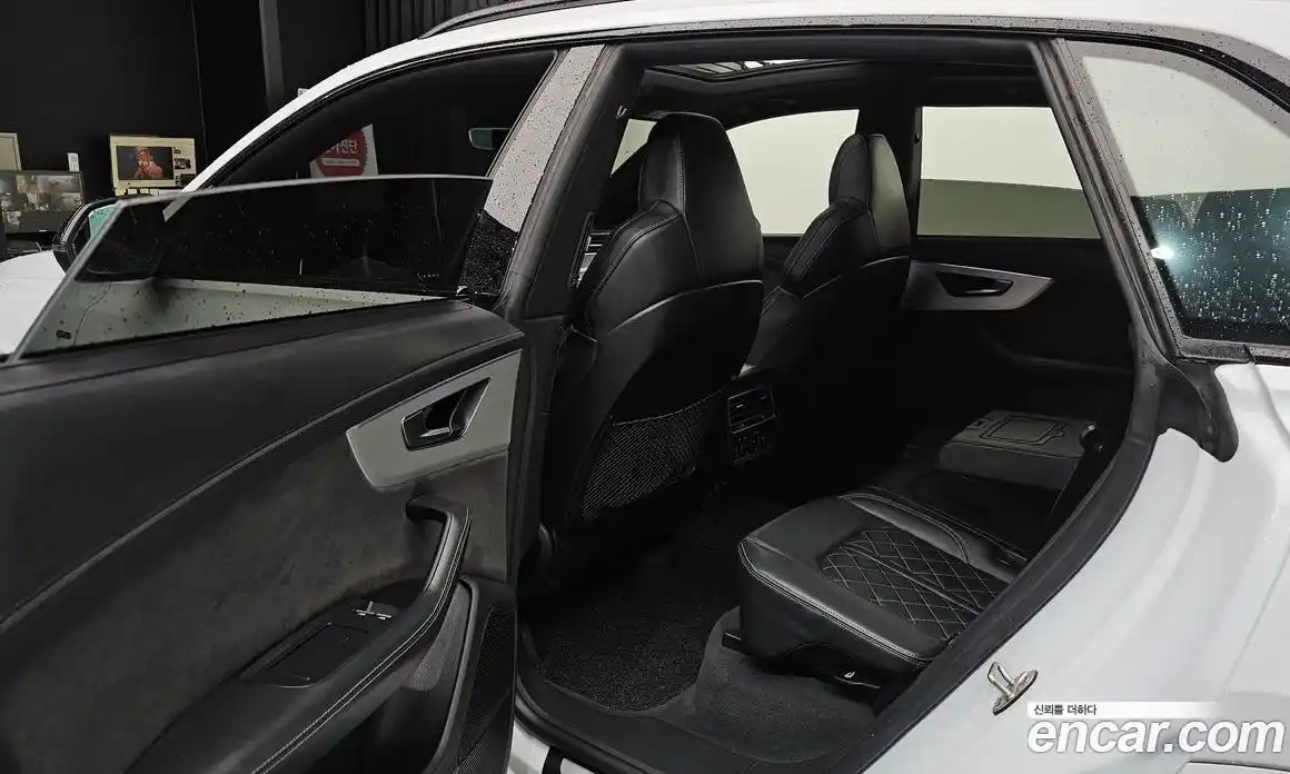 Audi Q8 2021 3.0 Автомат в Москве № 196659, фото 20