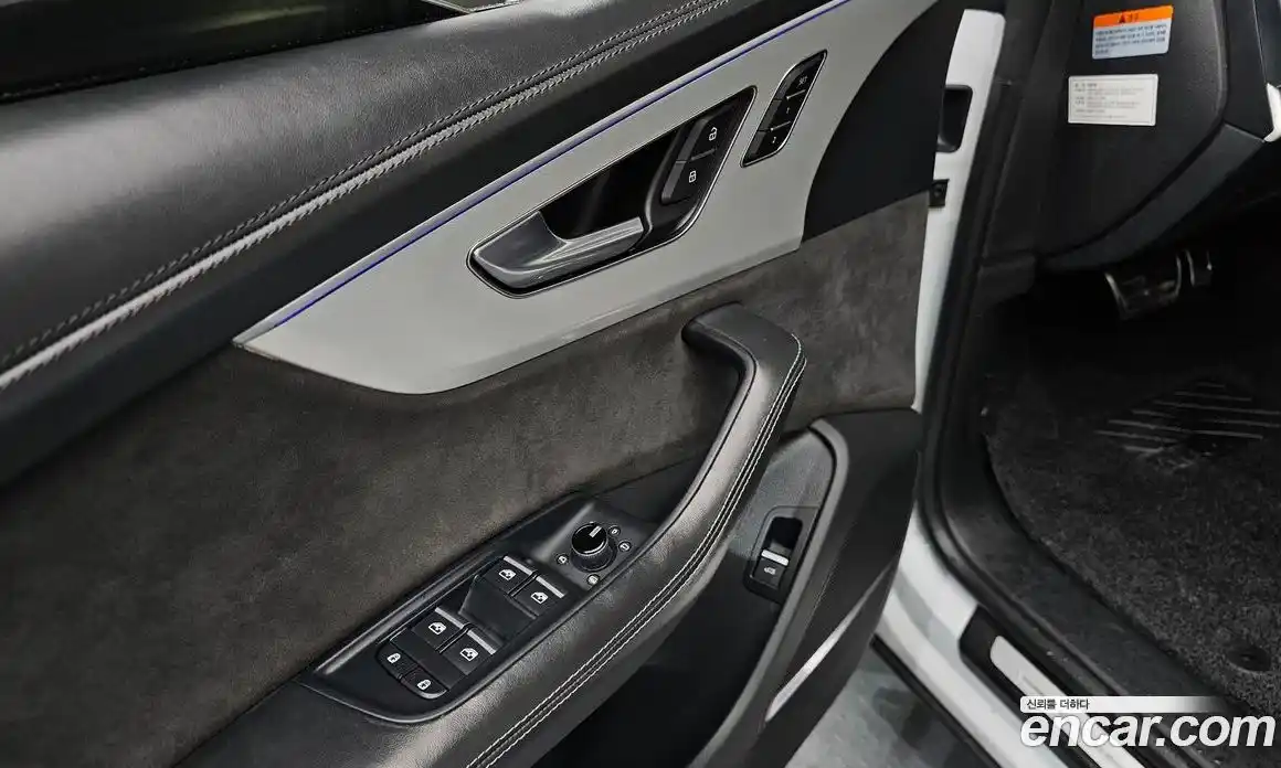 Audi Q8 2021 3.0 Автомат в Москве № 196659, фото 10