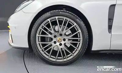 Porsche Panamera 2023 2.9 Автомат в Москве № 197129, миниатюра 2