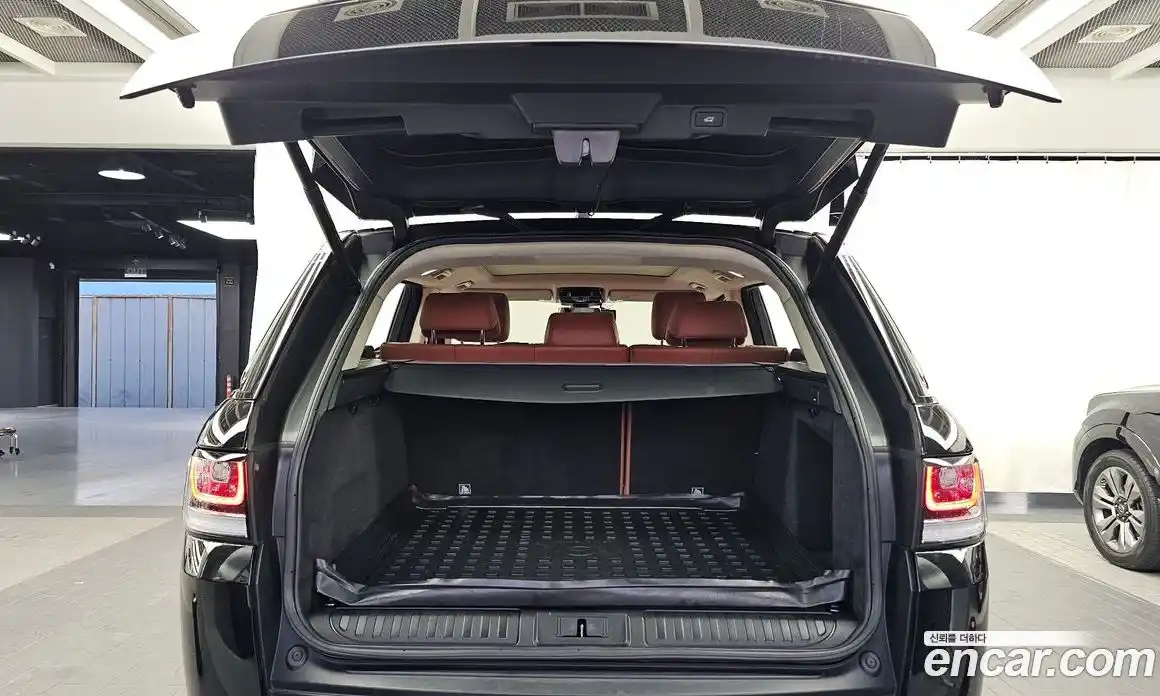 Land Rover Range-Rover Sport 2017 3.0 Автомат в Москве № 198180, фото 9