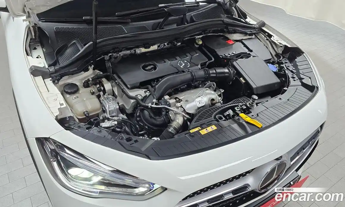 Mercedes-Benz GLA-Class 2023 2.0 Автомат в Москве № 203690, фото 13