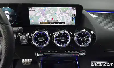 Mercedes-Benz GLA-Class 2023 2.0 Автомат в Москве № 203690, миниатюра 9