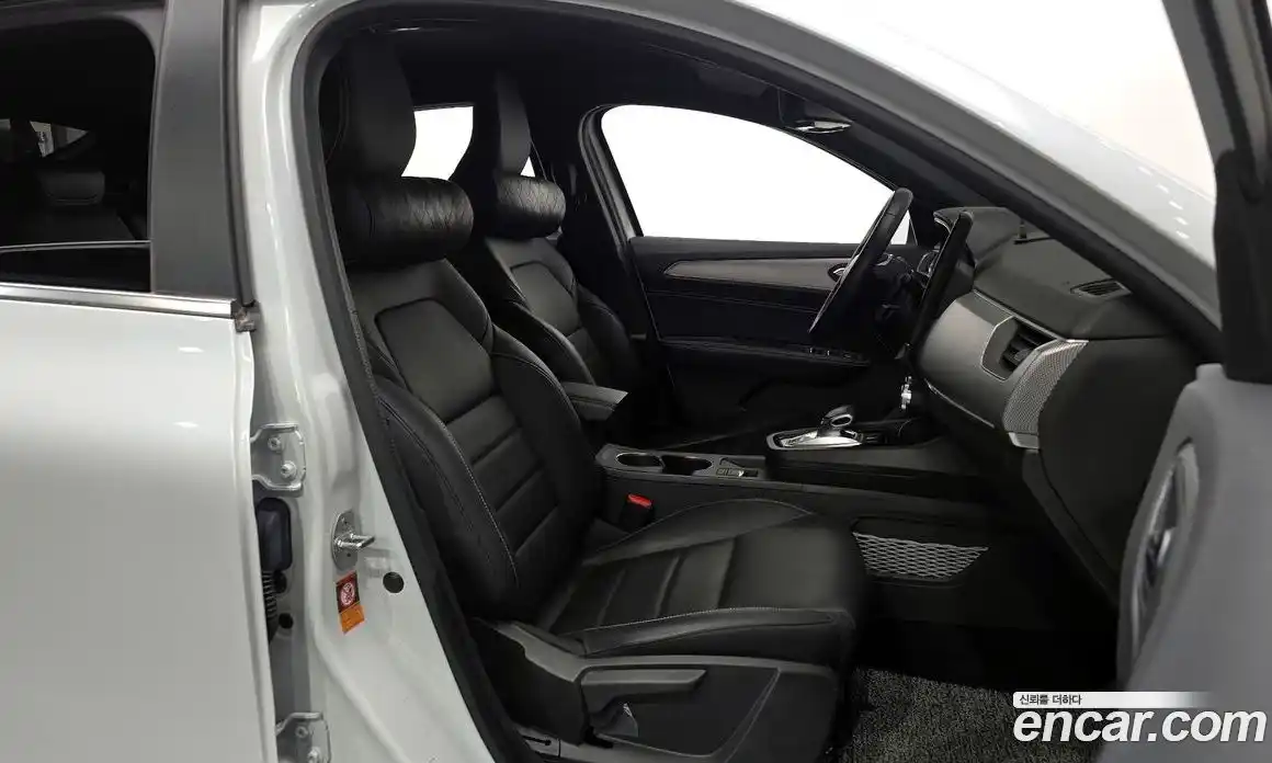 Renault Arkana 2025 1.6 Автомат в Москве № 205374, фото 17