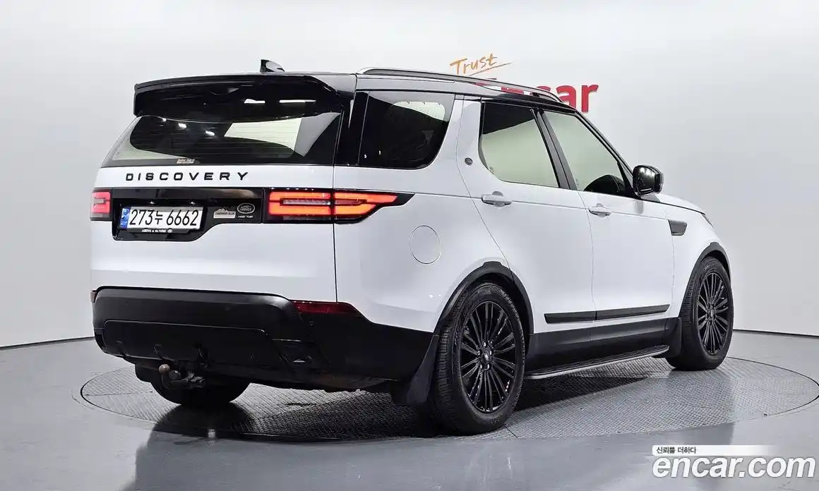 Land Rover Discovery 2018 3.0 Автомат в Москве № 213720, фото 1