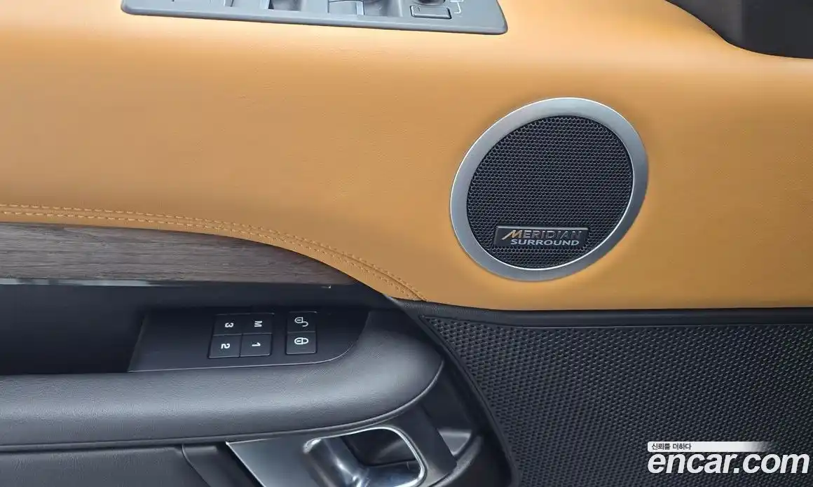 Land Rover Discovery 2018 3.0 Автомат в Москве № 213720, фото 19