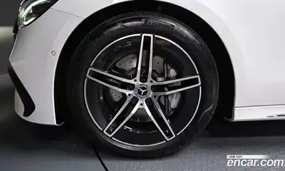 Mercedes-Benz E-Class 2024 2.0 Автомат в Москве № 220426, миниатюра 10