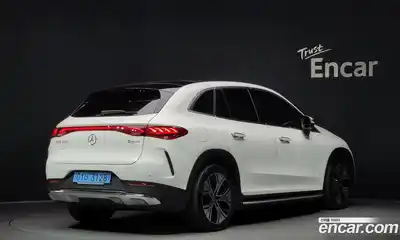 Mercedes-Benz EQE 2023 0.3 Автомат в Москве № 220651, миниатюра 5