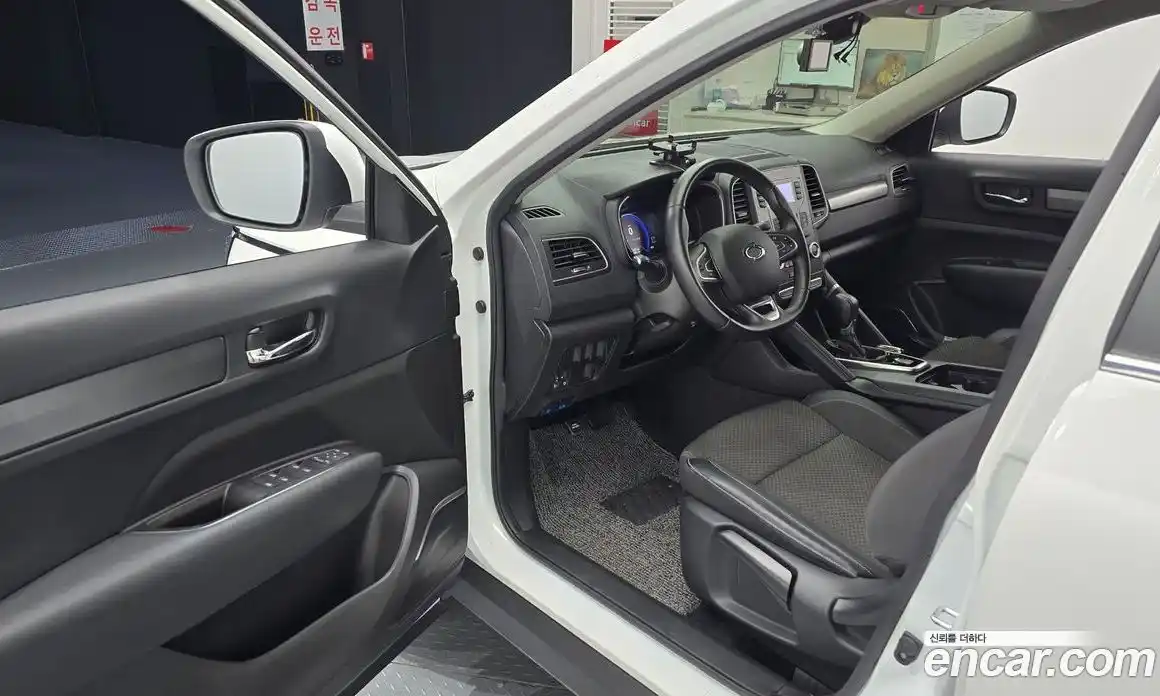 Renault QM6 2024 2.0 Автомат в Москве № 221210, фото 5