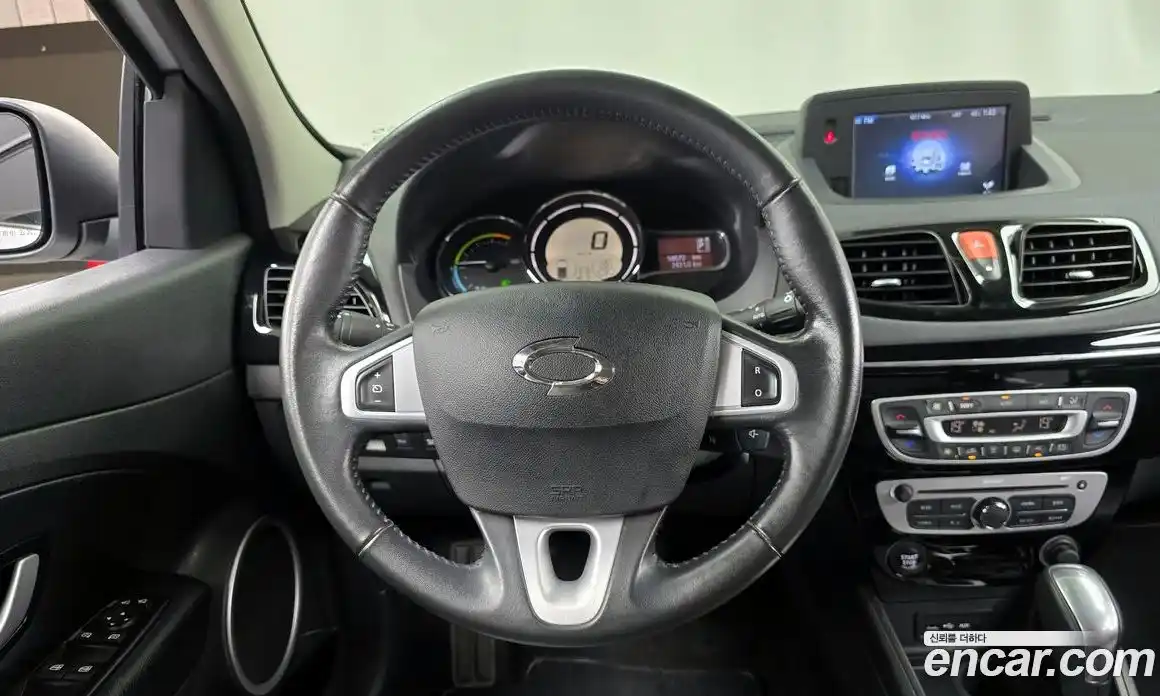 Renault SM3 2017 Автомат в Москве № 224128, фото 11