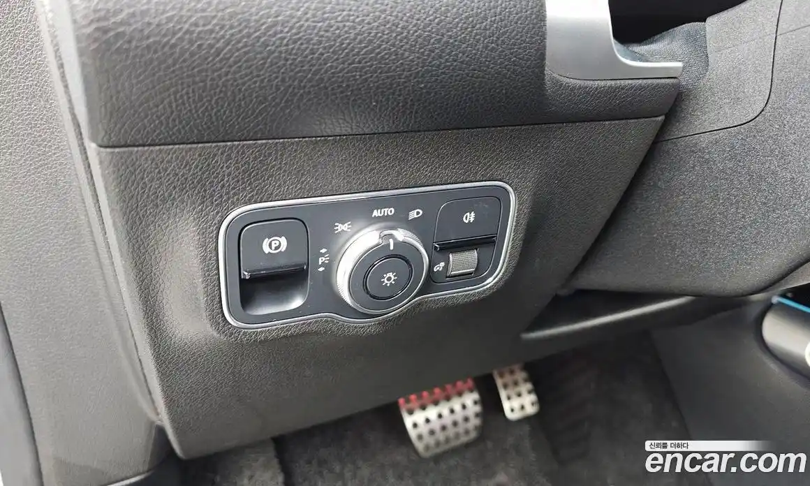 Mercedes-Benz GLB-Class 2021 2.0 Автомат в Москве № 229384, фото 11