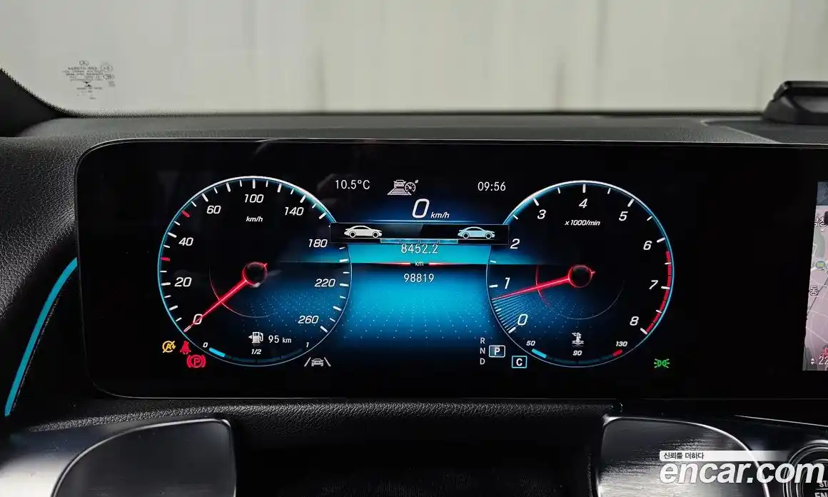 Mercedes-Benz GLB-Class 2021 2.0 Автомат в Москве № 229384, фото 12