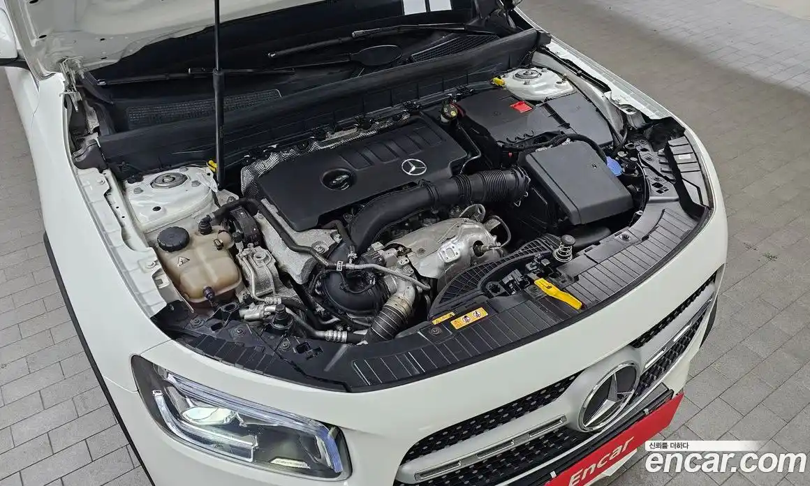 Mercedes-Benz GLB-Class 2021 2.0 Автомат в Москве № 229384, фото 16