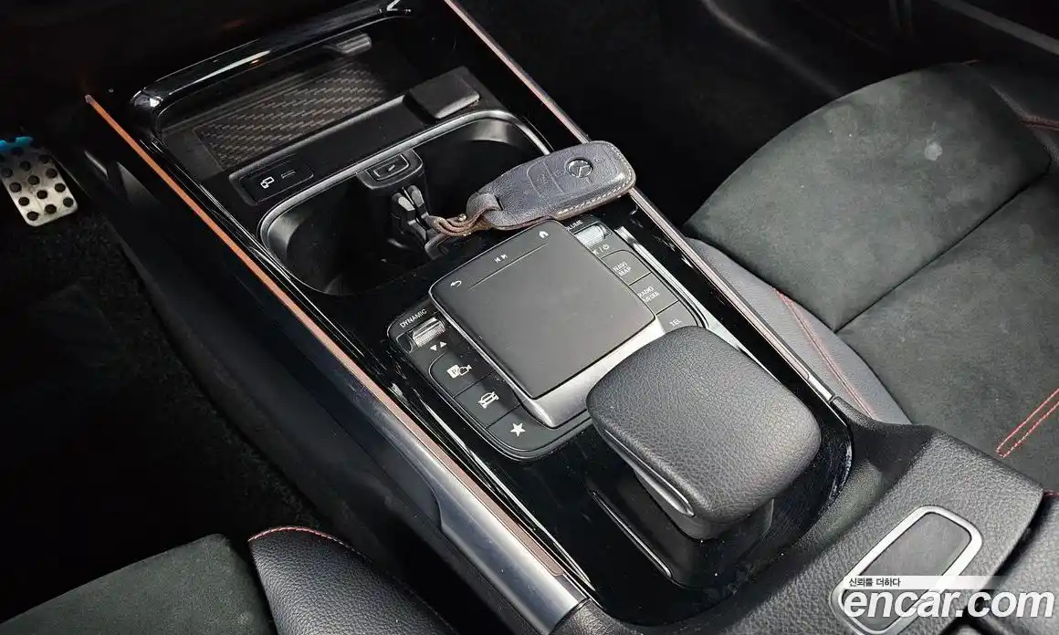 Mercedes-Benz GLB-Class 2021 2.0 Автомат в Москве № 229384, фото 2