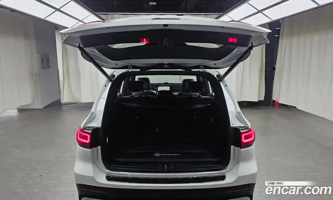 Mercedes-Benz GLB-Class 2021 2.0 Автомат в Москве № 229384, фото 8