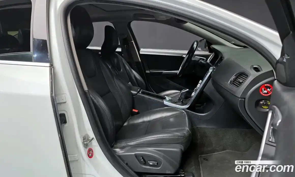 Volvo S60 2016 2.0 Автомат в Москве № 230678, фото 6