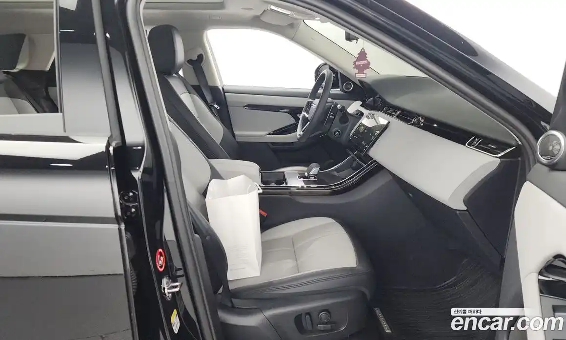 Land Rover Range-Rover Evoque 2024 2.0 Автомат в Москве № 231139, фото 17