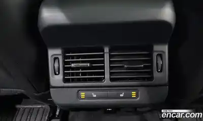 Land Rover Range-Rover Evoque 2024 2.0 Автомат в Москве № 231139, миниатюра 2