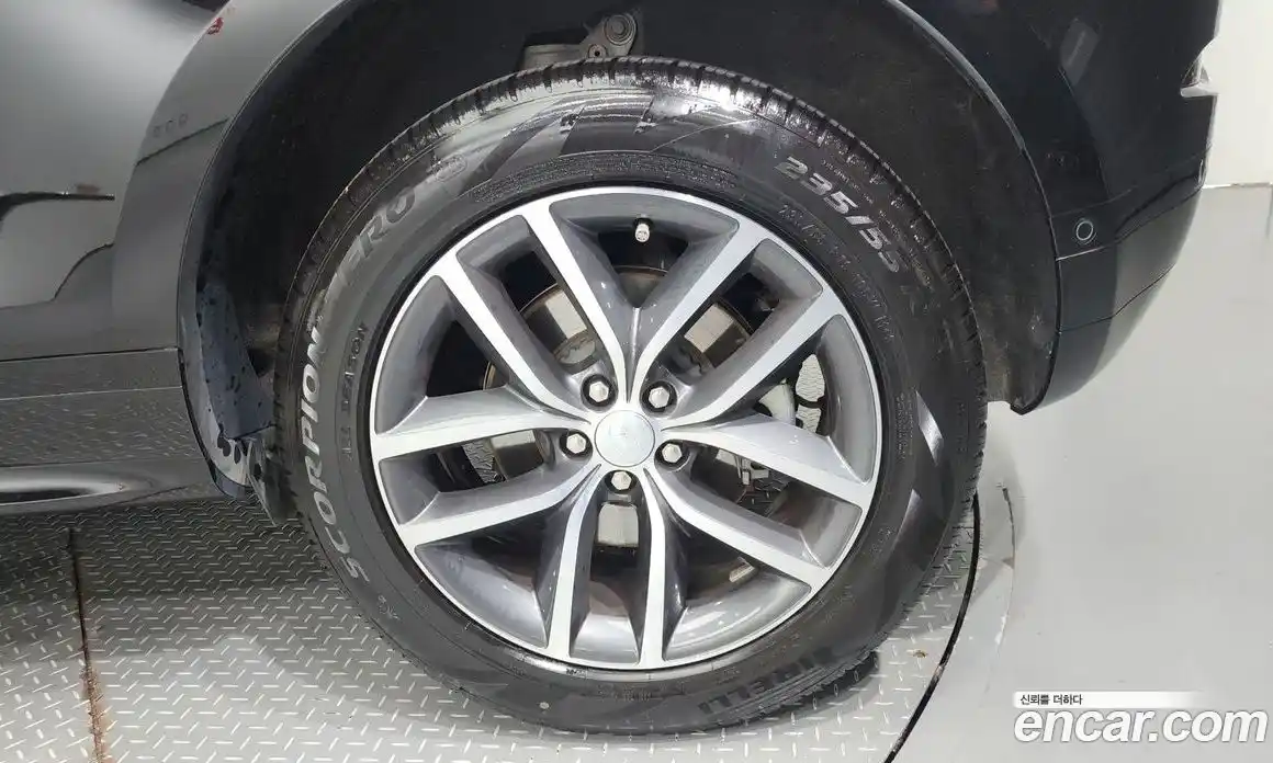 Land Rover Range-Rover Evoque 2024 2.0 Автомат в Москве № 231139, фото 6