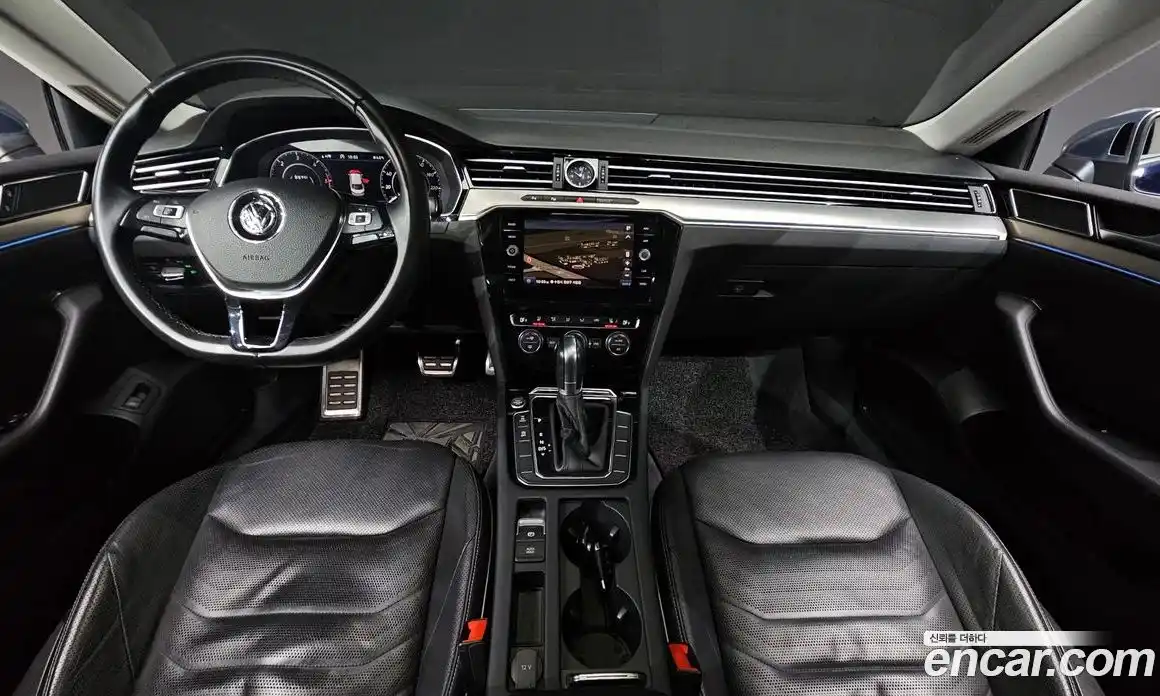 Volkswagen Arteon 2018 2.0 Автомат в Москве № 232192, фото 19