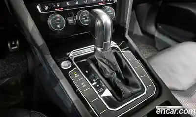 Volkswagen Arteon 2018 2.0 Автомат в Москве № 232192, миниатюра 5