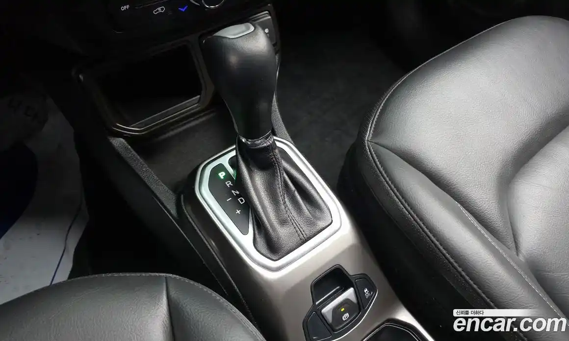 Jeep Renegade 2019 2.4 Автомат в Москве № 232505, фото 15