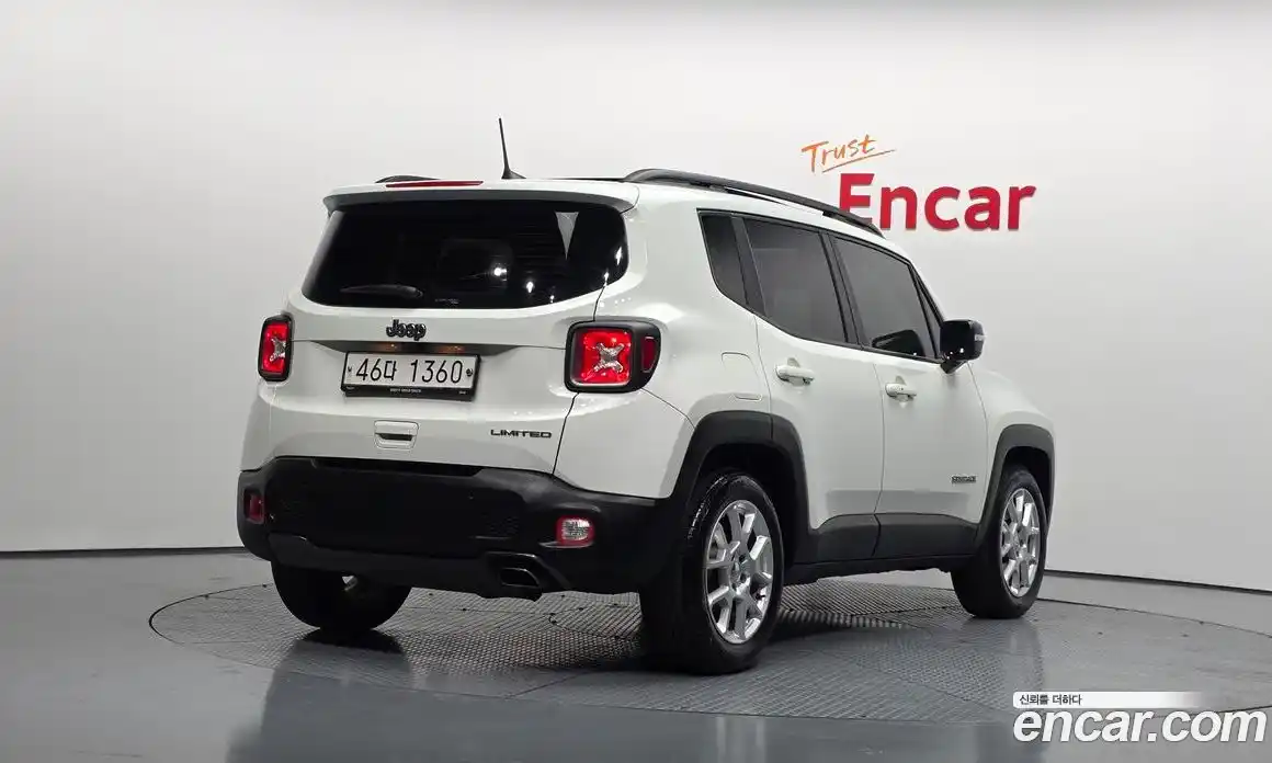 Jeep Renegade 2019 2.4 Автомат в Москве № 232505, фото 18