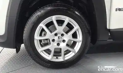 Jeep Renegade 2019 2.4 Автомат в Москве № 232505, миниатюра 3