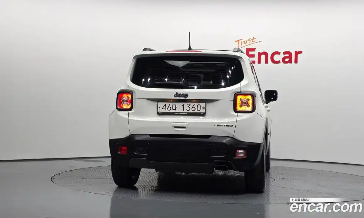 Jeep Renegade 2019 2.4 Автомат в Москве № 232505, фото 4